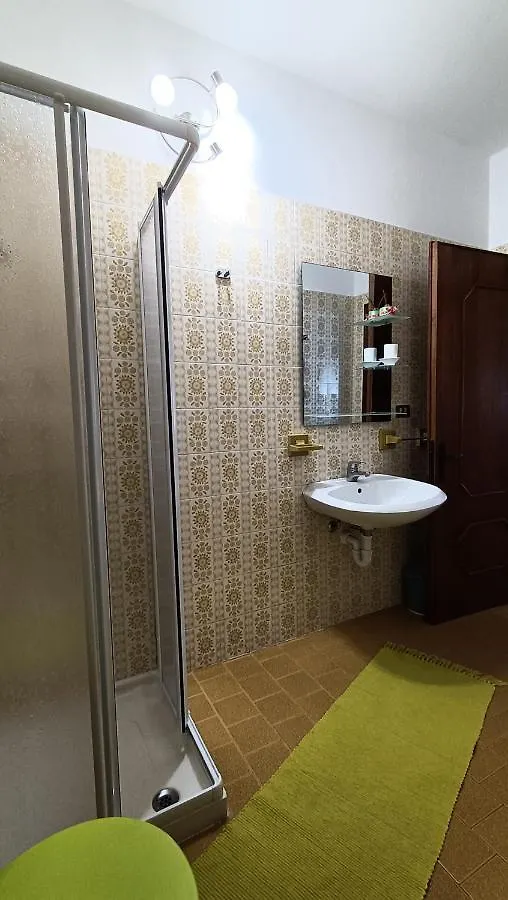Apartment With Garden, Lake View And Parking - Larihome A15 도마소